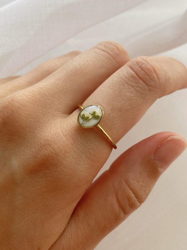 Bague fleur blanche