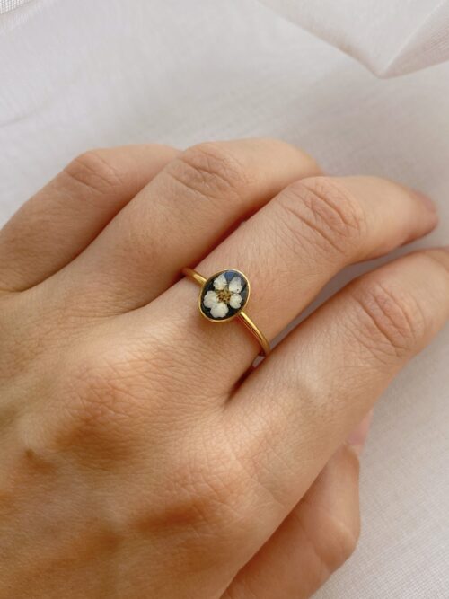 Bague fleur blanche